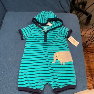 Carter’s hooded shirt sleeve onesie 6 months blue green